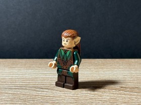 LEGO lor080 MIRKWOOD ELF - DARK GREEN The Hobbit LOTR Minifigure FAST