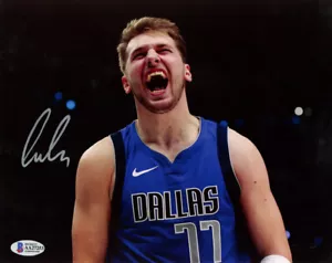 LUKA SOSIC SIGNIERT 8x10 FOTO DALLAS MAVERICKS NBA SUPERSTAR BECKETT BAS LOA - Bild 1 von 2