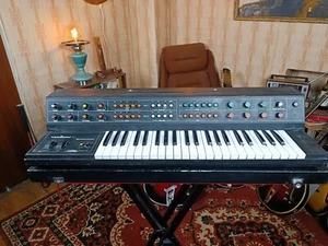VERMONA SYNTHESIZER RARE VINTAGE ANALOG GDR DDR GERMAN 2-VCO USSR MOOG POLIVOKS - Picture 1 of 9