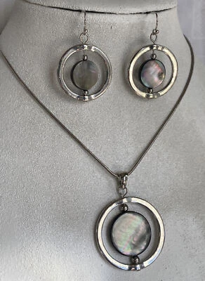 Pendientes Collar Lia Sophia Stillwater Tono Plateado Aros Giratorios Negro Disco MOP Foto 1 de 4