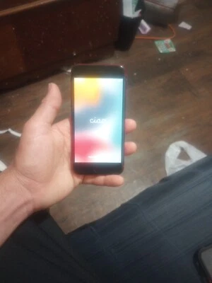 Apple iPhone 12 se - 128 GB - Rojo (Sprint) SIM única 2020 Foto 1 de 4