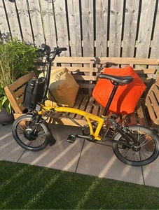 BROMPTON Electric H6L 2023 - Bumblebee Yellow - FREE đWORLDWIDEđSHIPPING - Picture 1 of 5