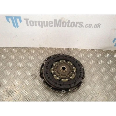 Vauxhall Astra M32 Clutch And Pressure Plate - Image 1 of 4