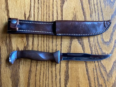 Cutco 1069 Serrated Fixed Blade Hunting/Fishing Knife with Brown Leather Sheath - Image 1 of 4