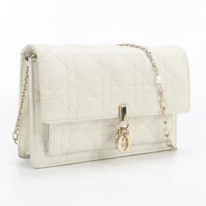 Dior S0937 ONMJ M030 Daily Chain Pouch Tasche Schultertasche Lammfell Weiß Damen - Bild 1 von 7