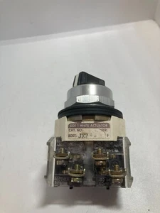 ALLEN BRADLEY 800T-J2A SELECTOR SWITCH 3 POSITION MAIN 1NO/1NC SERIES F - Picture 1 of 4