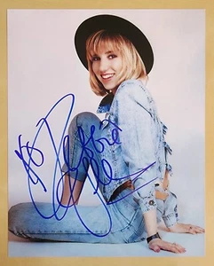 Debbie Gibson Signed 8x10 Photo Singer Songwriter LEGEND RAD - Picture 1 of 1