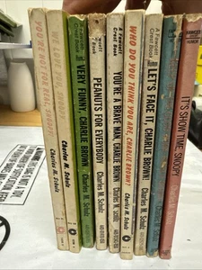 Peanuts Books 1960s And 70s Charlie Brown And Snoopy Etc lot of 9 Books - Picture 1 of 24