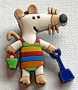 OFFIZIELLE MAISY MOUSE BEREIT FÜR MEER GUMMI 2005 PIN ABZEICHEN DIABETES UK - Bild 1 von 4