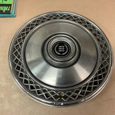 Ford LTD Crown Victoria Mercury Cougar 1975-1987 3 gatos tapacubos cubierta de rueda Foto 1 de 4