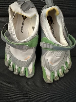 Zapatos Vibram Five Fingers M345 Puntera 7 EUR 38 Bikila Verde Blanco Cinco Dedos Arena Foto 1 de 4