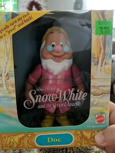 1992 Mattel Walt Disney's Snow White and the Seven Dwarfs Doc - Picture 1 of 3