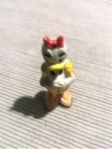 Comicfigur Daisy Duck alt antik Spielzeug Spielfigur - Bild 1 von 3