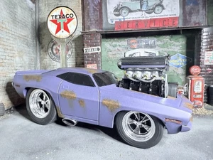 1970 Barracuda Rat Rod Rusty Weathered 1/18 Muscle Machines - Picture 1 of 5