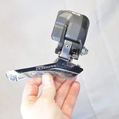 Desviador delantero electrónico Shimano Ultegra Di2 6770 FD-6770 10 velocidades, 9/10 EXC Foto 1 de 4