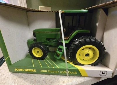 John Deere 7800 Tractor with MFWD & Duals Collector Ed NIB - Image 1 of 4