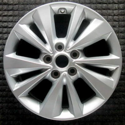 Kia Sedona Painted 17 inch OEM Wheel 2015 to 2018 - Image 1 of 3