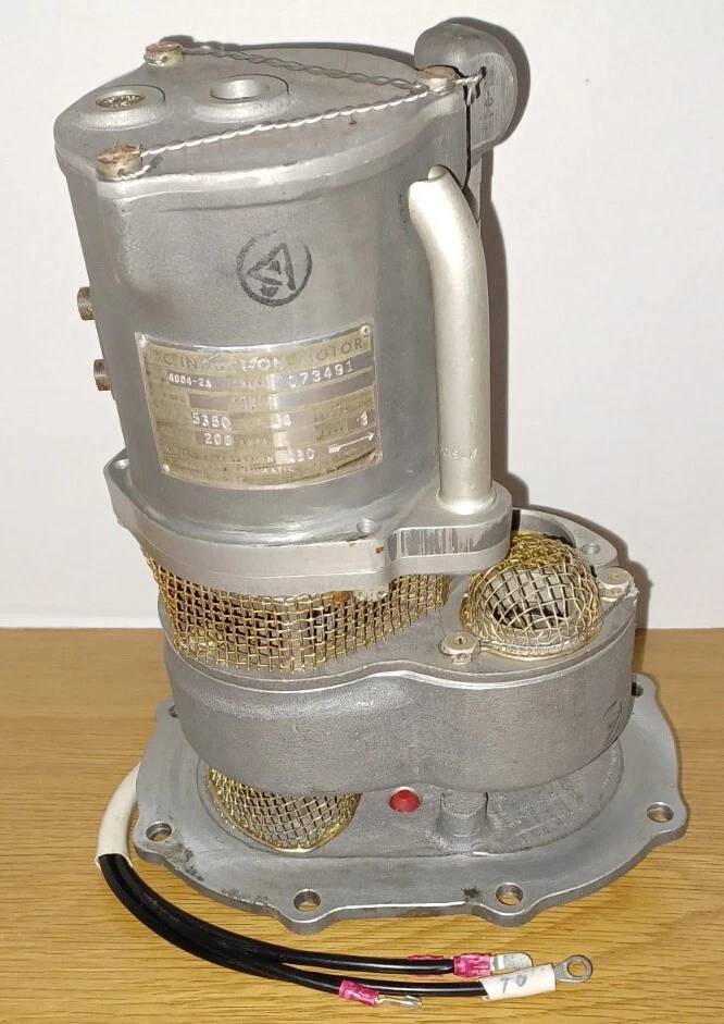 Bomba impulsionadora de combustível para aeronaves Nash Centrivac 64-1018-2  - Imagem 1 de 4