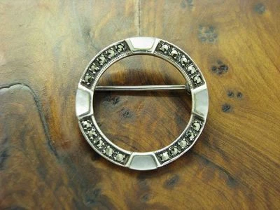 925 Argento Sterling Spilla Con Madreperla & Marcasite Ricoperto / Vero / 4,0g - Immagine 1 di 3