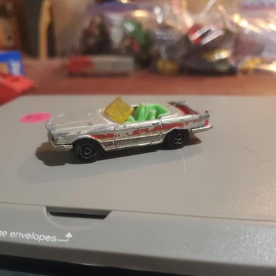 MAJORETTE MERCEDES 350 SL #213  1/50 MERCEDES-BENZ Cabrio Open Top - Image 1 of 3