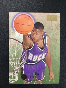 SkyBox Premium #63 Ray Allen Milwaukee Bucks 1996-97 - Foto 1 di 2