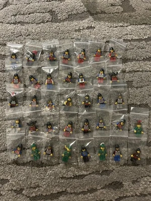 Lego Castle Classic Knights Minifigure Lot, Excellent Condition! - Image 1 of 4