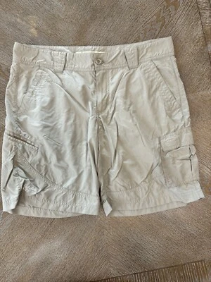 Shorts cargo feminino Cabelas bege grande cintura de algodão 36” costura interna 8” - Imagem 1 de 4