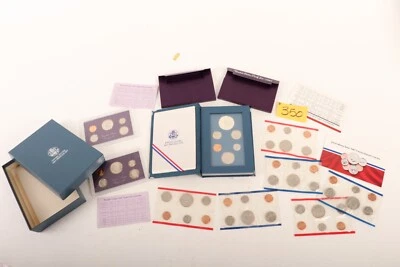 O350/ 1987 US Mint Coin Lot Including Prestige Set - Image 1 of 4