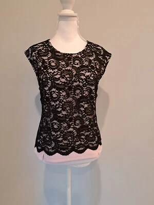 Blusa Top Robert Rodriguez Talla L/12/14 Negra Superposición de Encaje Concha O Precio $79 NUEVO CON ETIQUETAS Foto 1 de 4