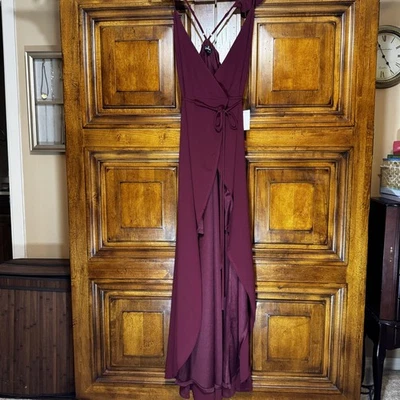 Vestido Lulus Para Mujer Mediano Borgoña Envolvente Maxi Formal Dama de honor Vestido Cuello en V Foto 1 de 4