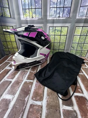 Fly Racing Kinetic Women’s Motorcycle Helmet 57-58 Cm Medium Pink White Graphic - Image 1 of 4