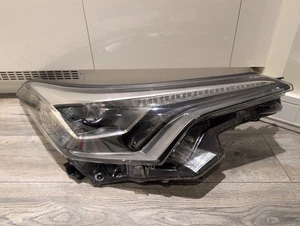 FARO LED LATO GUIDA DESTRO TOYOTA CHR C-HR 2016-2020 P/N 81110-F4160-00 OEM - Foto 1 di 20