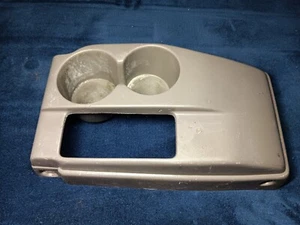 01-04 TOYOTA TACOMA 2WD AUTO FLOOR SHIFT SHIFTER BEZEL CONSOLE TRIM CUP HOLDER - Bild 1 von 7