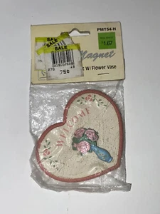 VTG "Welcome" Heart Shaped Magnet with Flowers and Vase - Cottage Core - Picture 1 of 8