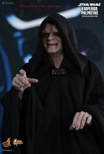 Perfect Hot Toys 1/6 Mms467 Star Wars 8 Emperor Palpatine In Stock New - Picture 1 of 5