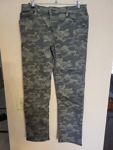 NWOT Boys Camo Print Super Stretch Slim Fit Jeans - Cat Jack - Green - 18 B29 - Picture 1 of 2