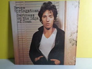 LP Bruce Springsteen: The Town That Barks in the Dark 25AP1000 - Picture 1 of 5
