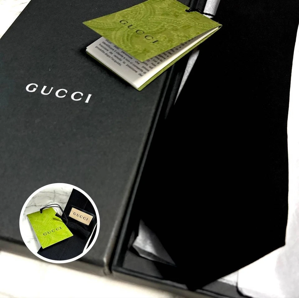 Corbata Gucci Cuello Nueva Sin Usar Negra Color Sólido 100% Seda Con Caja Hecha en Italia Foto 1 de 4