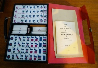 Quality Mahjong Set in Brief Case - Image 1 of 2