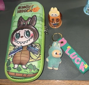 Monster Set, Pencil Case, Pencil Sharpener , Keyring - Imagen 1 de 8