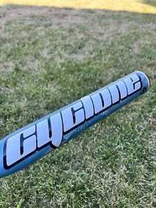 Easton Cyclone 29” (-9) 20 Oz Model SK398 - Fastpitch Softball Bat Baseball - Picture 1 of 6