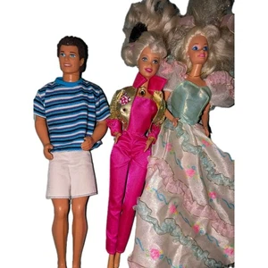 LOT Of 3 ORIGINAL BARBIE & KEN DOLLS 80'S 90'S VINTAGE  BLUE PINK DRESS - Picture 1 of 8
