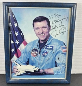 NASA PRESS PHOTO  Space Shuttle Astronaut Signed By Joe Engle In Blue Frame - Picture 1 of 4