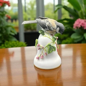 Vintage Franklin Mint Vogelglocke schwarz gekappt Chickadee Peter Barrett Porzellan 1981 - Bild 1 von 18