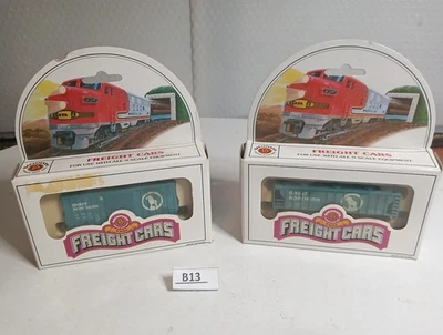 Bachmann N  1:160 Scale 1 Hopp,73850, and 1 Box Car, 71250 With Boxes.Ref.B13) - Image 1 of 4