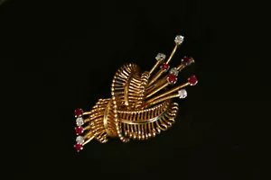Importante et exceptionnelle broche gerbe en or avec 6 diamants et 7 rubis. - Picture 1 of 12