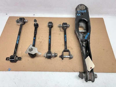 07-17 JUEGO BRAZO DE CONTROL TRASERO DERECHO INFERIOR Y SUPERIOR LINCOLN NAVIGATOR, LOTE OEM3588 Foto 1 de 4