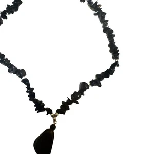 1990’s Vintage Black Single Strand Necklace with Pendant - Picture 1 of 3