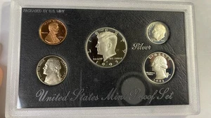 Juego de prueba de plata 1993-Estados Unidos como nuevo certificado de autenticidad y OGP 90 % de plata medio dólar, cuarto, centavo - Imagen 1 de 6