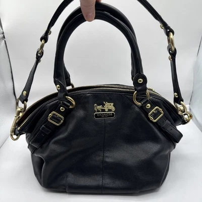 Cartera Coach Madison Sofia de cuero vintage | c. 1993 | 1076-15960 | interior rojo Foto 1 de 4